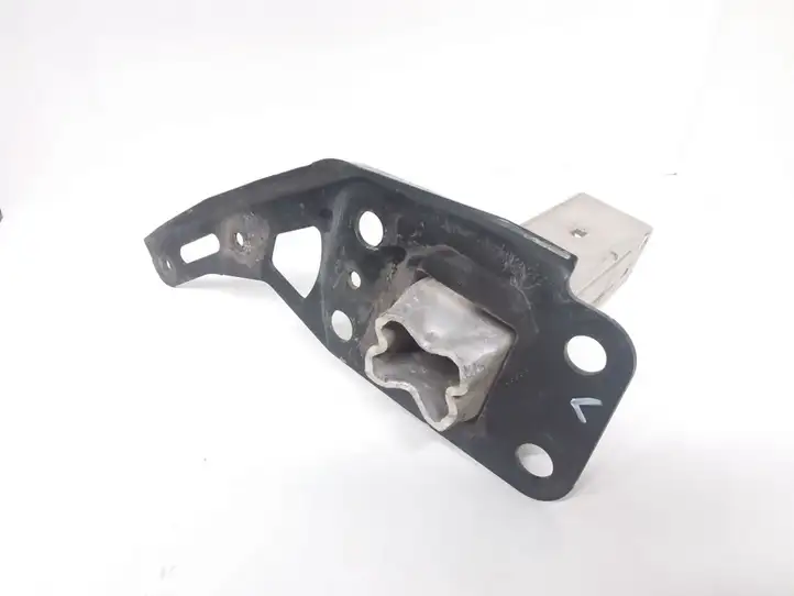 Audi A6 S6 C6 4F (2004 - 2008)  4F0805499B Кронштейн панели радиатора