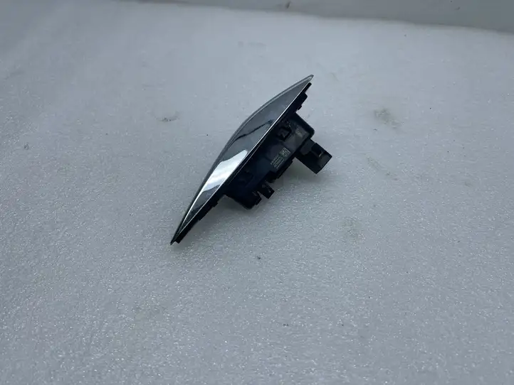 Tesla Model X (2015 - 2021) 103434400B Боковая камера в крыле — фото 3