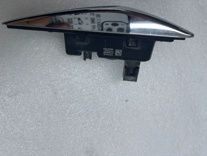 Tesla Model X (2015 - 2021) 103434400B Боковая камера в крыле — фото 5