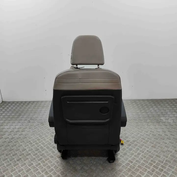 Volkswagen (2015 - ) 7T0881106A Переднее сиденье пассажира — фото 3
