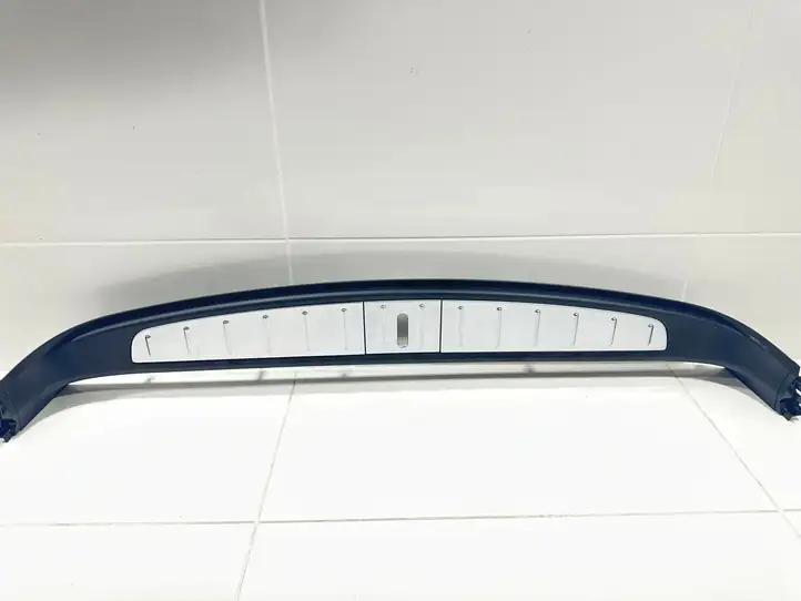 Tesla Model X (2015 - 2021) 103599800D Отделка порога багажника — фото 1
