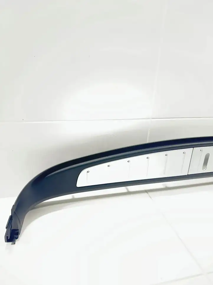 Tesla Model X (2015 - 2021) 103599800D Отделка порога багажника — фото 2