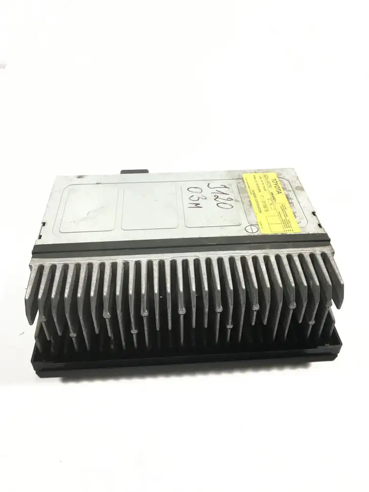 Toyota Land Cruiser (J120) (2002 - 2009) 8628060290 Усилитель звука — фото 4