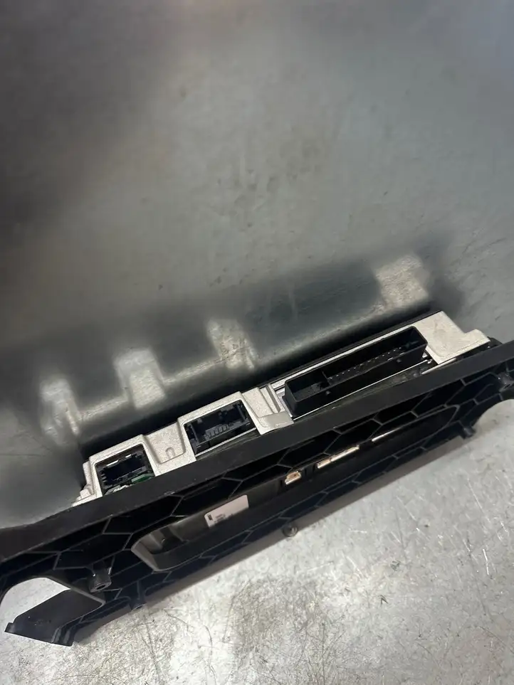 Audi A6 C7 (2011 - 2014) 4G0035223C Усилитель звука — фото 2
