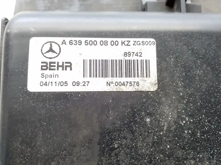 Mercedes-Benz Vito Viano W639 (2003 - 2010) A6395000800 Облицовка радиатора — фото 7