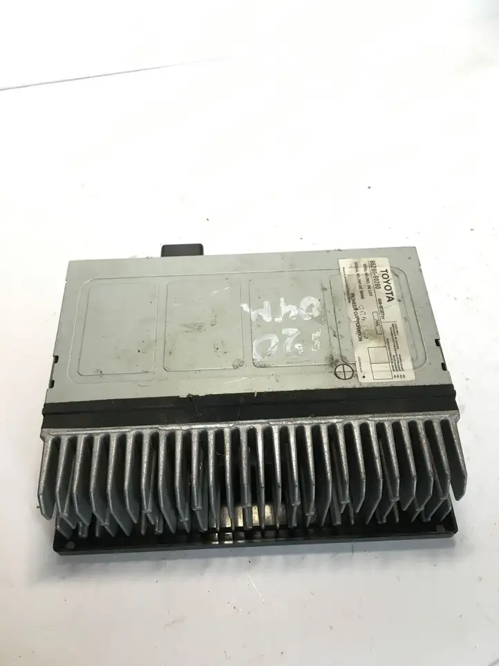 Toyota Land Cruiser (J120) (2002 - 2009) 8628060280 Усилитель звука — фото 3
