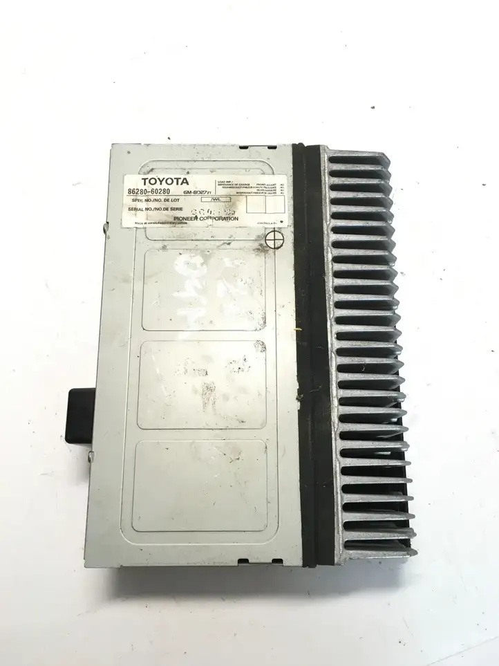 Toyota Land Cruiser (J120) (2002 - 2009) 8628060280 Усилитель звука — фото 4
