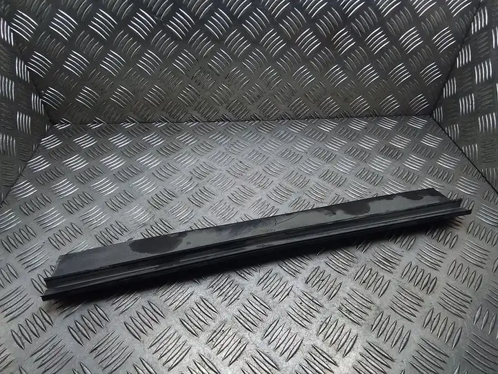 Volkswagen Tiguan (2007 - 2011) 5N0121345D Облицовка радиатора — фото 3