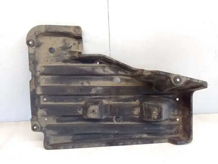 Toyota Corolla Verso AR10 (2004 - 2009) 583980F010 Защита топливного бака — фото 1