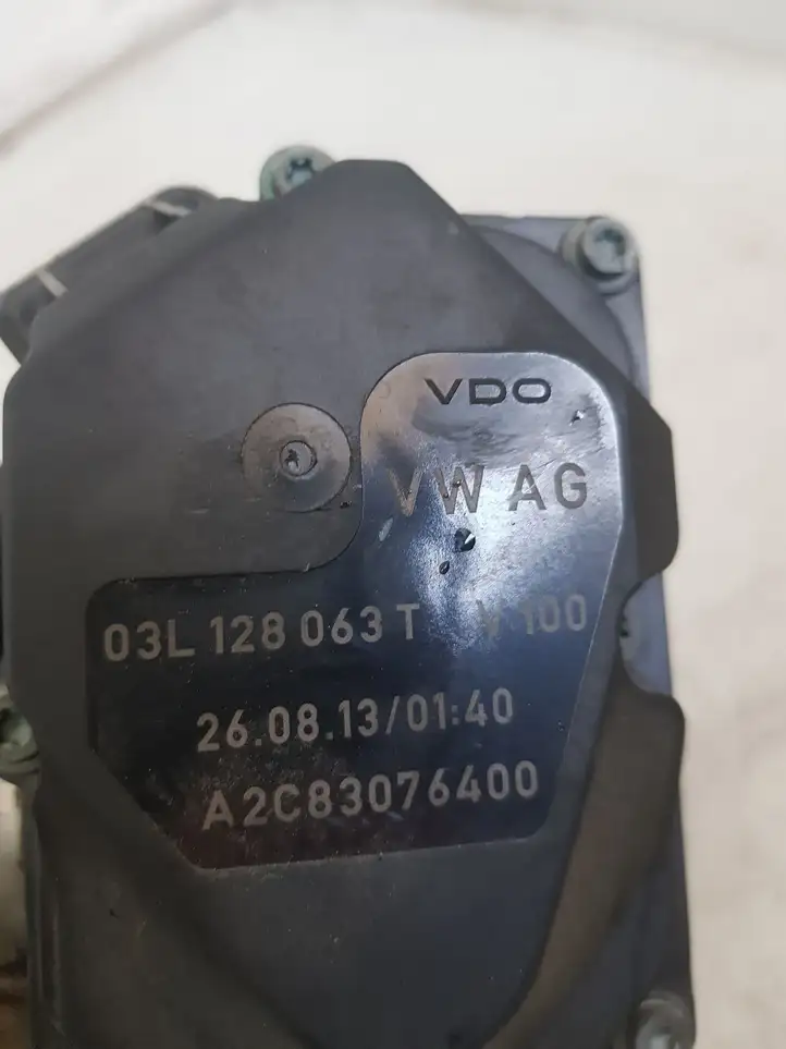 Audi Q5 SQ5 (2008 - 2012) 03L128063T Дроссельная заслонка — фото 3