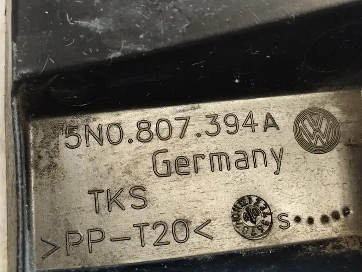 Volkswagen Tiguan (2007 - 2011) 5N0807394A Кронштейн заднего бампера — фото 6