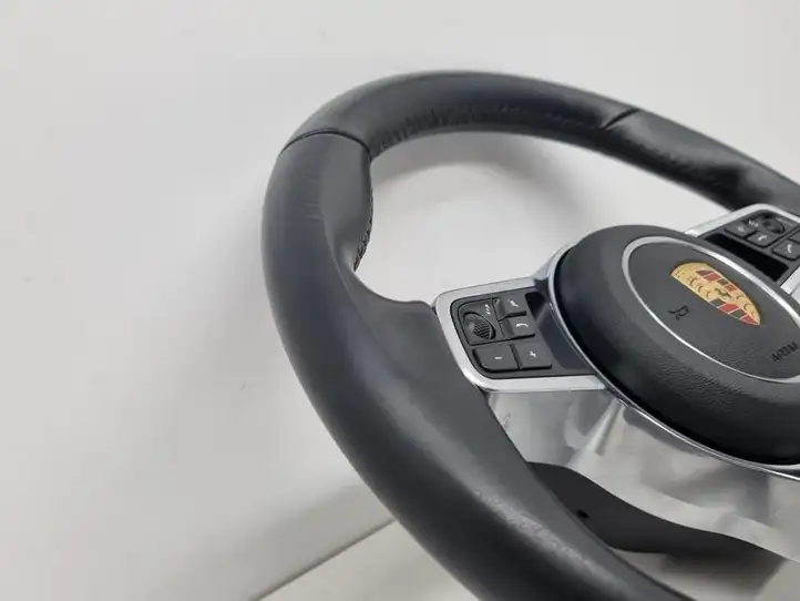 Porsche Cayenne (9Y0 9Y3) (2018 - ) Руль — фото 2