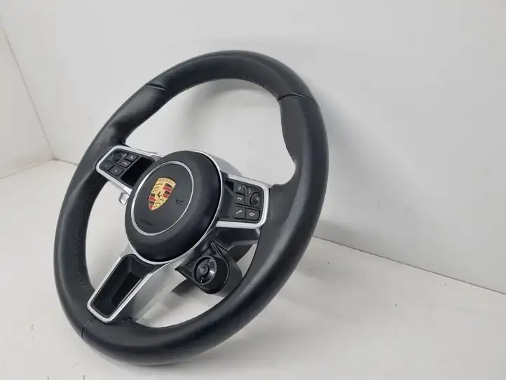 Porsche Cayenne (9Y0 9Y3) (2018 - ) Руль — фото 3