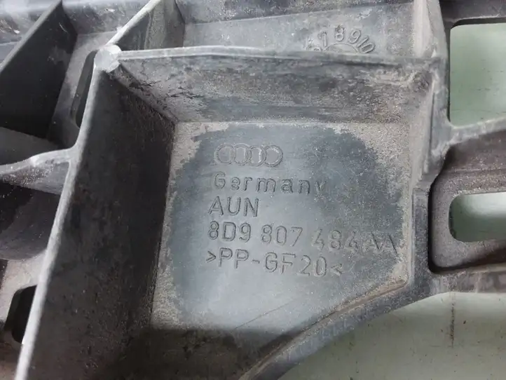 Audi A4 S4 B5 8D (1999 - 2001) 8D9807484AA Кронштейн заднего бампера — фото 3