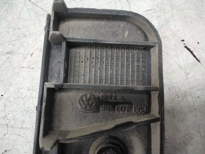 Volkswagen Golf V (2003 - 2009) 1K6807863 Кронштейн заднего бампера — фото 2
