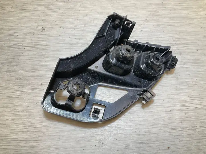 BMW 1 F40 (2019 - )  7461397  Держатель заднего бампера (кронштейн)