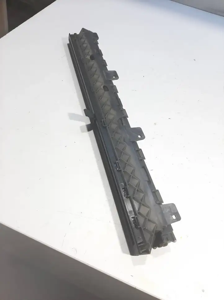 BMW 5 E60 E61 (2004 - 2010) 9318005582R Солнцезащитная шторка заднего бокового окна — фото 1