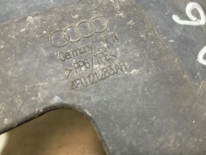 Audi A6 S6 C6 4F (2004 - 2008) 4F0121283AH Дефлектор воздуха — фото 3