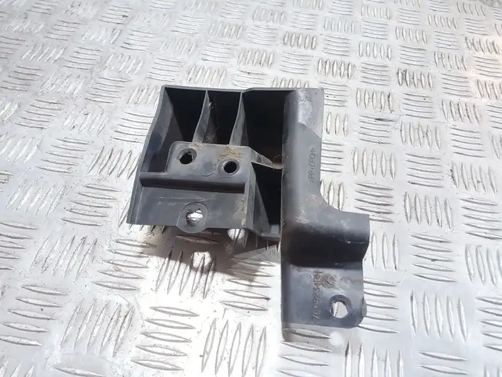 Land Rover Range Rover L322 (2002 - 2005) 7009234 Кронштейн заднего бампера — фото 3