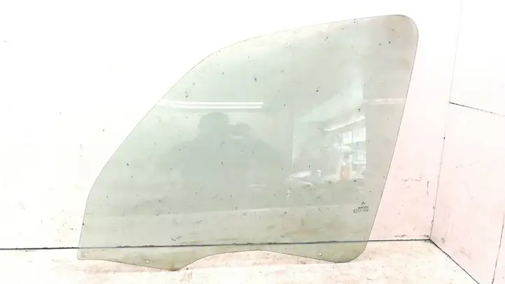 Citroen Xsara Picasso (1999 - 2012) 43R001142 Стекло передней двери — фото 4