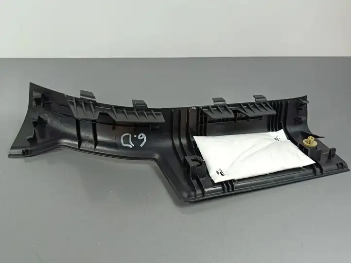 Honda HR-V (2021 - ) 842113MO Внутренняя отделка заднего порога — фото 3