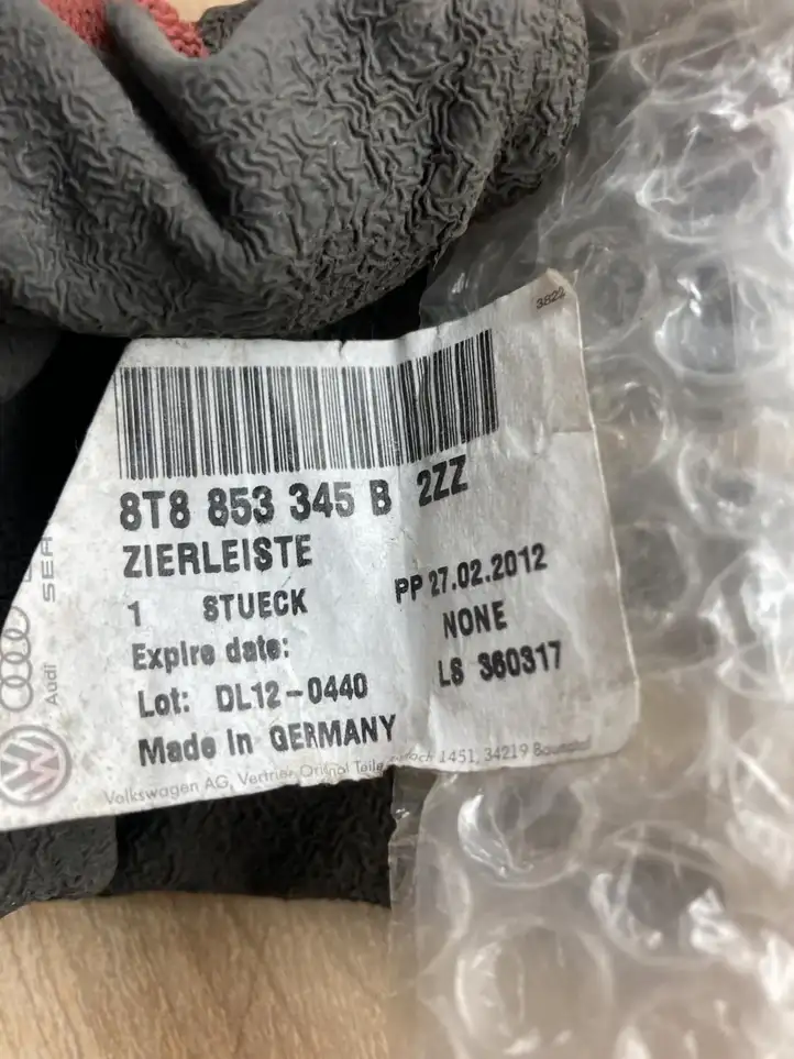 Audi A5 8T 8F (2007 - 2011) 8T8853345B Облицовка заднего бокового стекла — фото 5