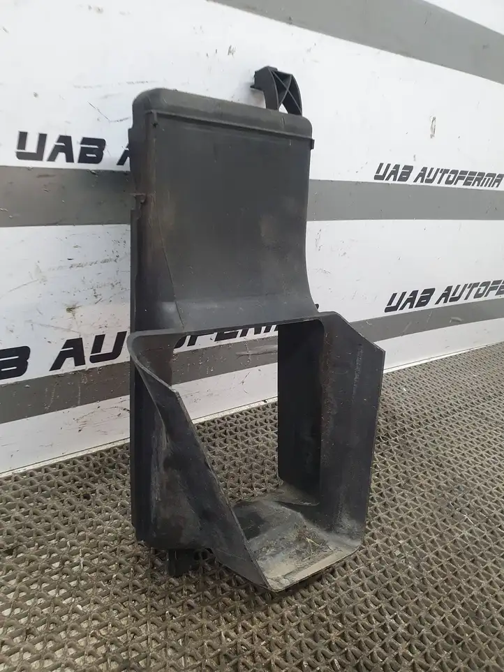 Ford Focus (2011 - 2015) BM518121A Дефлектор воздуха — фото 3