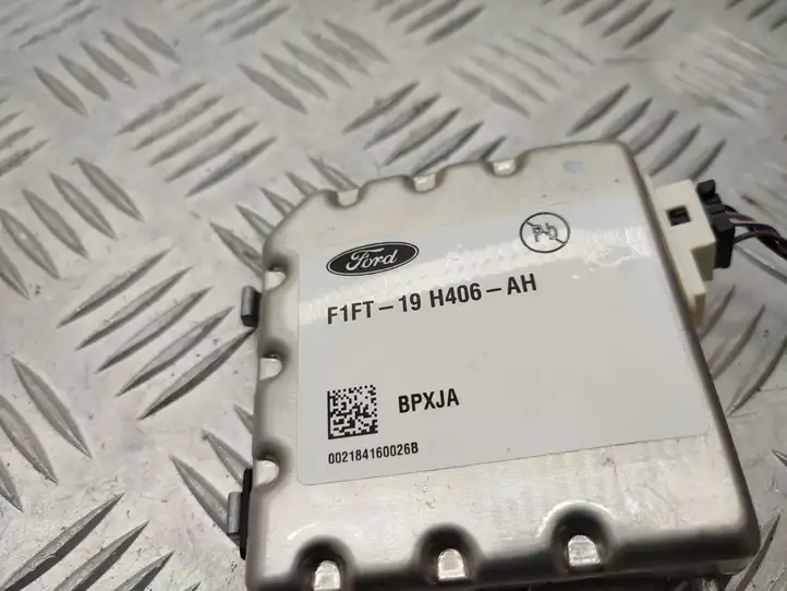 Ford Focus (2015 - 2019) F1FT19H406AH Камера в лобовом стекле — фото 3