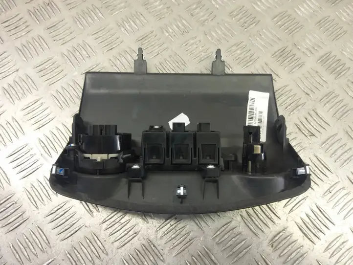 Nissan Navara D23 (2015 - ) 682464JK0A Включатель блокировки дифференциалов — фото 9