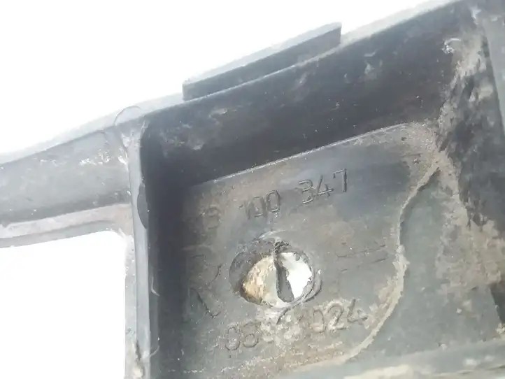 Opel Vectra C (2002 - 2005) 13100347 Кронштейн заднего бампера — фото 3