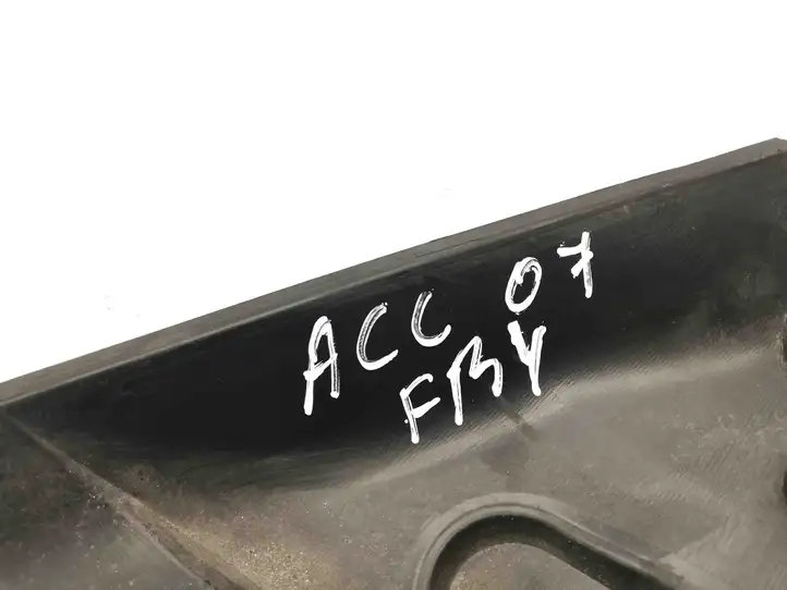 Honda Accord (2003 - 2007) Облицовка радиатора — фото 2