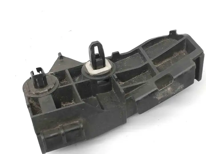 Toyota Auris 150 (2006 - 2012) 5256202040 Кронштейн заднего бампера — фото 3