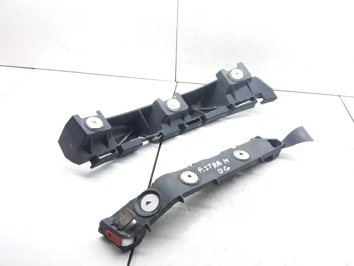 Opel Astra H (2004 - 2009) 24460359 Кронштейн заднего бампера — фото 2
