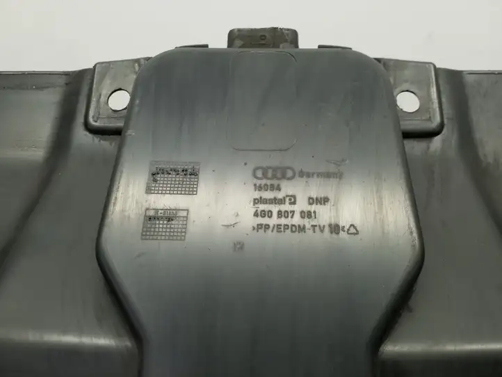 Audi A6 C7 (2011 - 2014) 4G0807081 Облицовка радиатора — фото 4