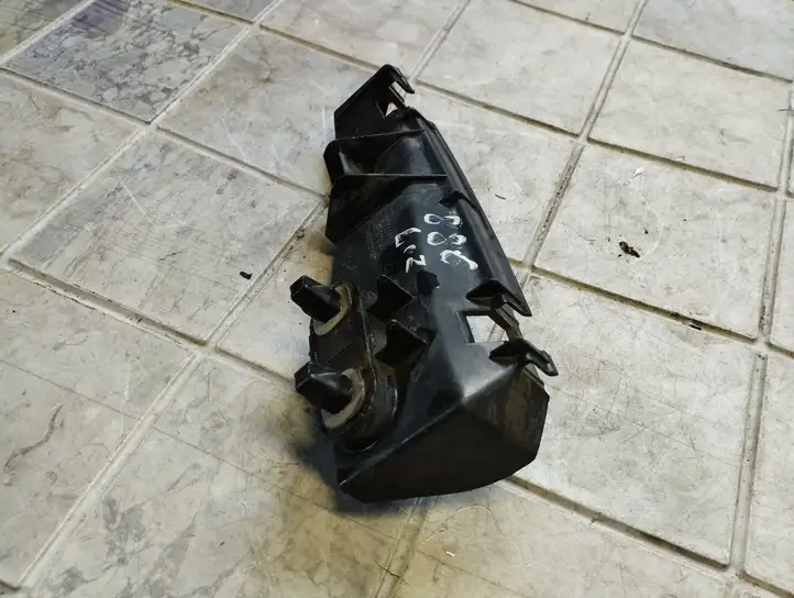 Toyota Corolla Verso AR10 (2004 - 2009) 525620F010 Кронштейн заднего бампера — фото 5