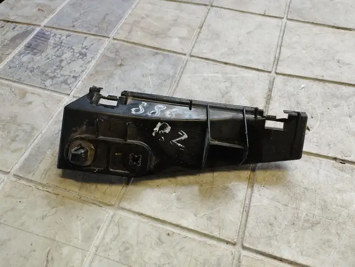 Toyota Corolla Verso AR10 (2004 - 2009) 525630F010 Кронштейн заднего бампера — фото 1