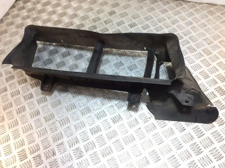 Ford Focus (2011 - 2015) BM518314C Дефлектор воздуха — фото 1