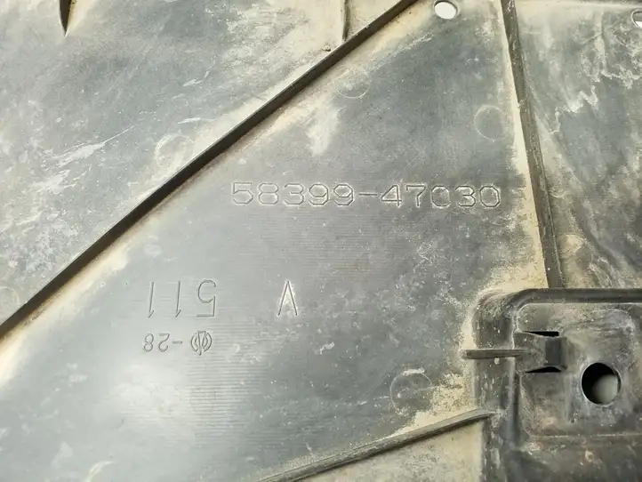 Toyota Prius Prime (2017 - ) 5839947030 Защита заднего бампера — фото 7
