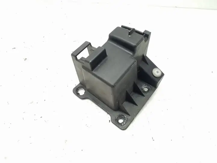 Ford B-MAX (2012 - 2018) AV1117A882AB Кронштейн заднего бампера — фото 3