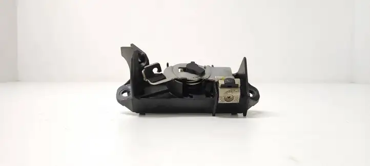 Toyota Corolla Verso E121 (2001 - 2004) 143N Ручка крышки багажника — фото 4