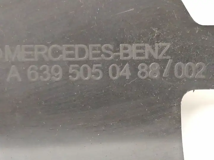 Mercedes-Benz Vito Viano W639 (2003 - 2010) A6395050488 Облицовка радиатора — фото 5