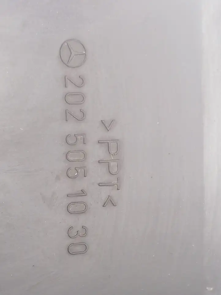 Mercedes-Benz CLK A208 (1997 - 2002) 2025051030 Дефлектор воздуха — фото 8