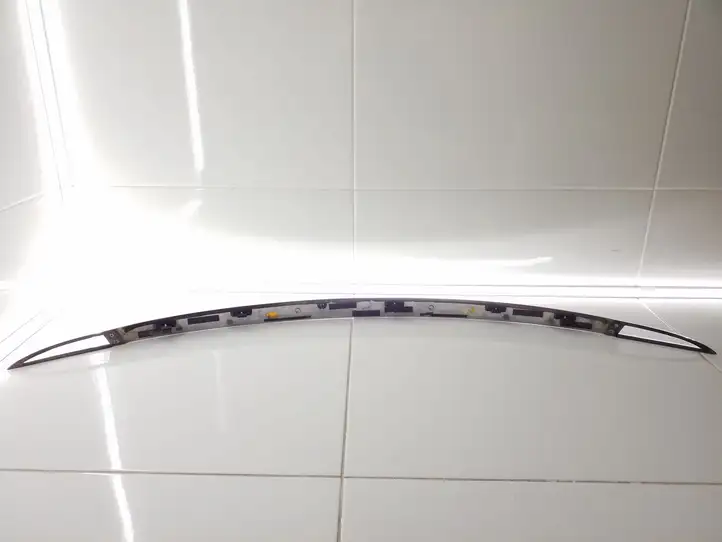 Tesla Model S (2016 - 2021) 100885600C Обшивка багажника — фото 2