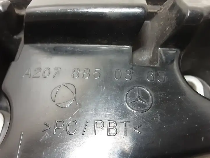 Mercedes-Benz E C207 W207 (2009 - 2017) A2078850365 Кронштейн заднего бампера — фото 3