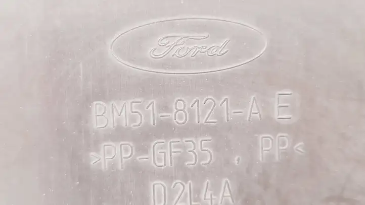Ford Focus (2011 - 2015) BM518121AE Дефлектор воздуха — фото 2