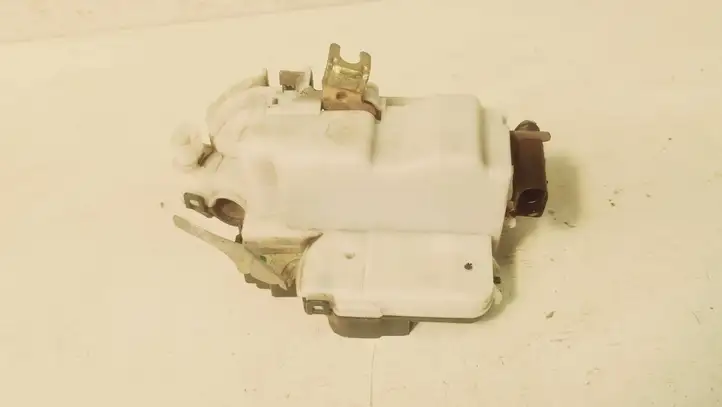 Seat Ibiza II (6k) (1999 - 2002) 6K3837016D Замок ручки двери — фото 4