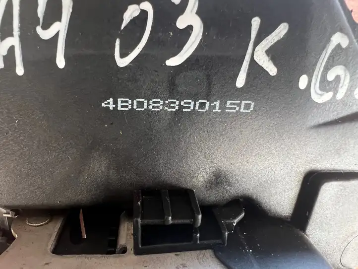 Audi A4 S4 B6 8E 8H (2000 - 2006) 4B0839015D Замок задней двери — фото 2