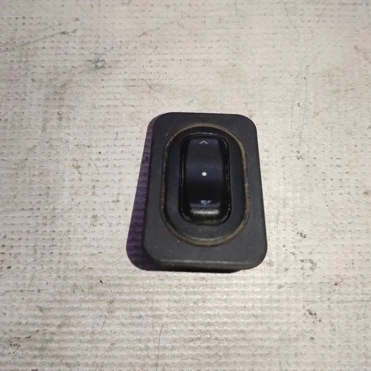 Opel Combo C (2001 - 2005) 24407699 Кнопка стеклоподъемников — фото 1
