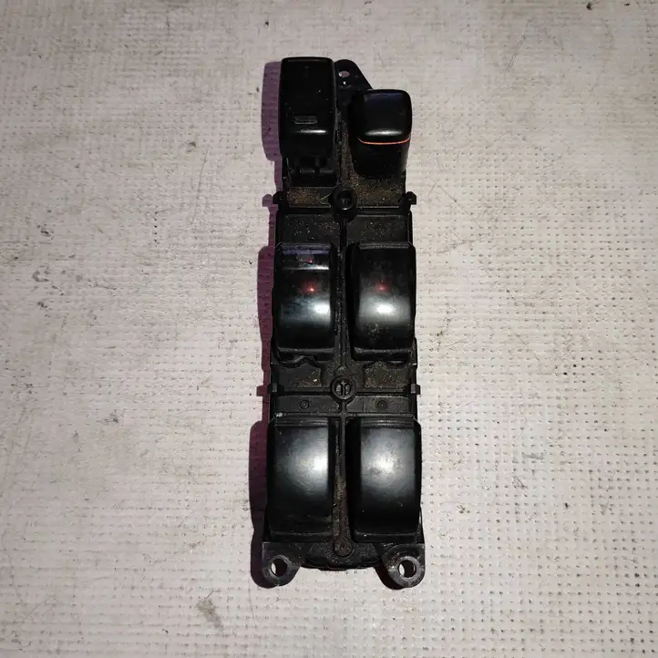 Toyota Highlander XU20 (2000 - 2007) 8404048050 Накладка кнопки стеклоподъемника — фото 1