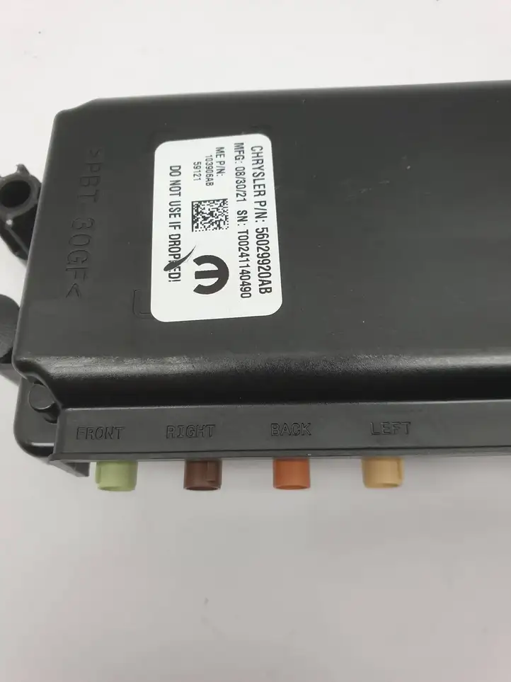 Chrysler Pacifica (2016 - ) 56029920AB Модуль управления видео — фото 3